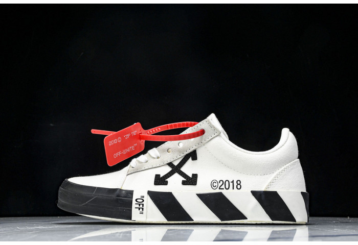 OFF-WHITE Canvas Sneaker