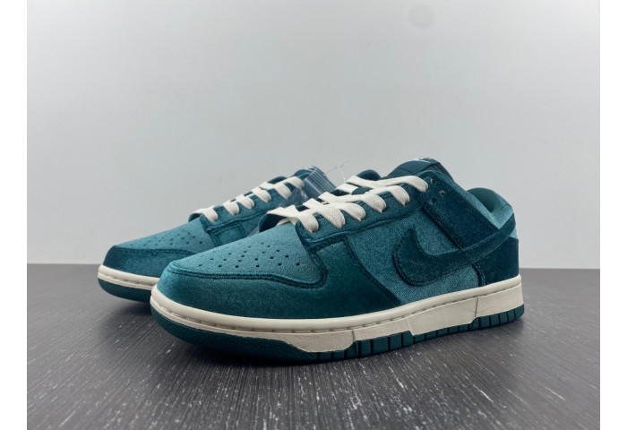 Nike Dunk Low "Velvet Teal" DZ5224-300