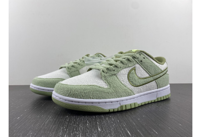 Nike Dunk Low Fleece Green DQ7579-300