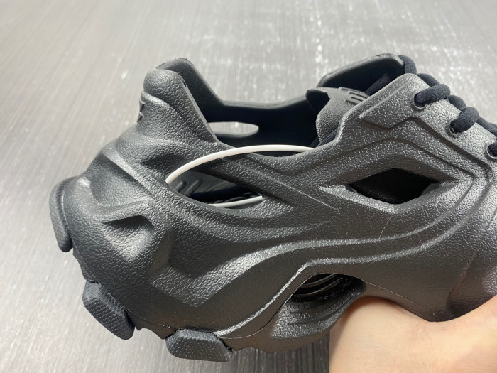 blc* hd lace-up sneaker