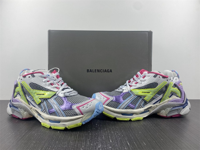blcg runner sneaker