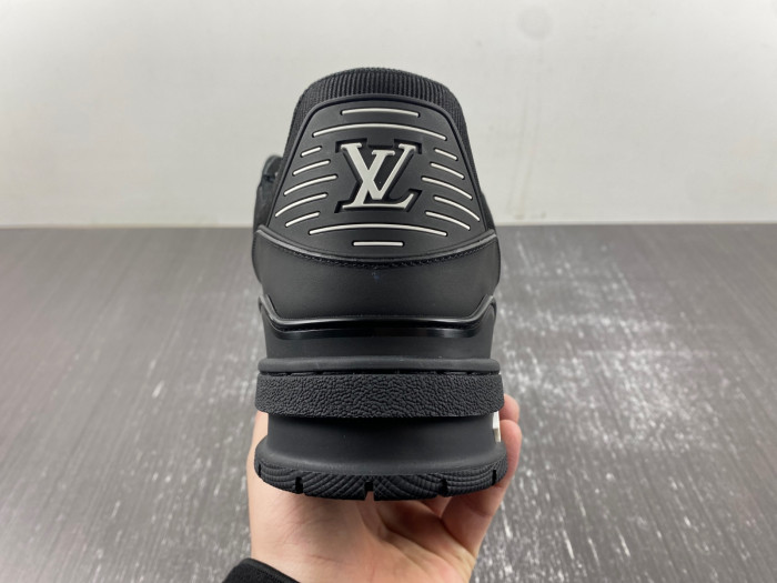 lou1vton trainer