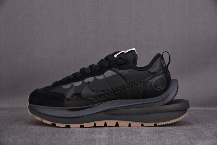 sacai x vaporwaffle ''black gum'' dd1875 001