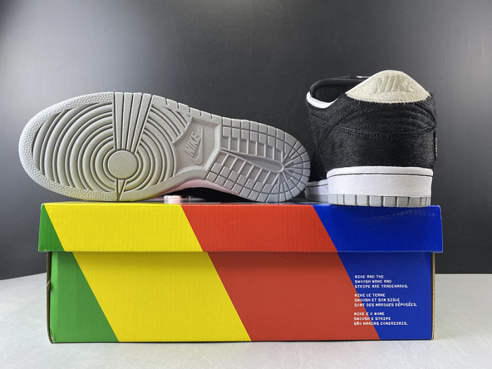 medicom toy nike sb dunk low be@rbrick cz5127-001