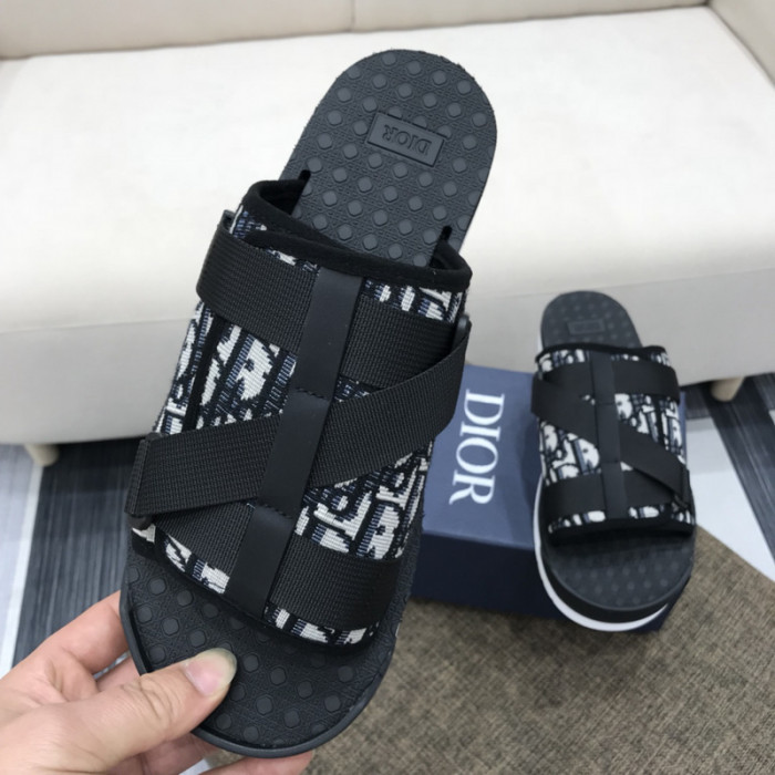 d1or alpha sandal