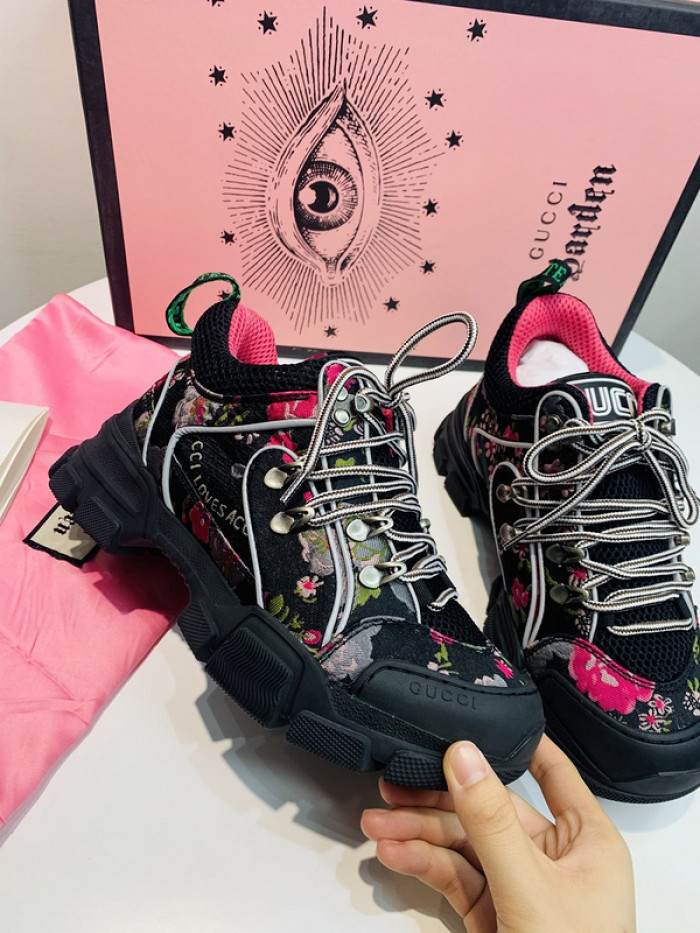 G*u*i1 journey flashtrek jewel crystal low boot