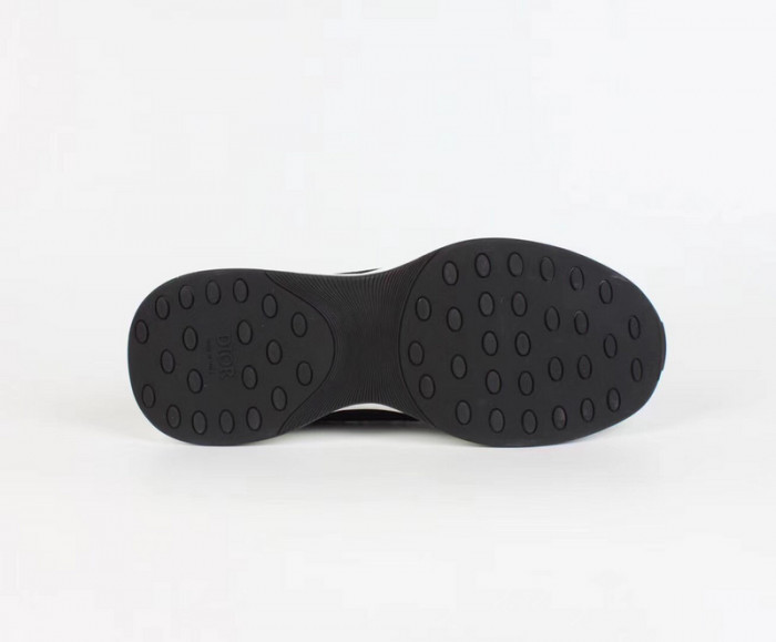 d1or b25 runner sneaker