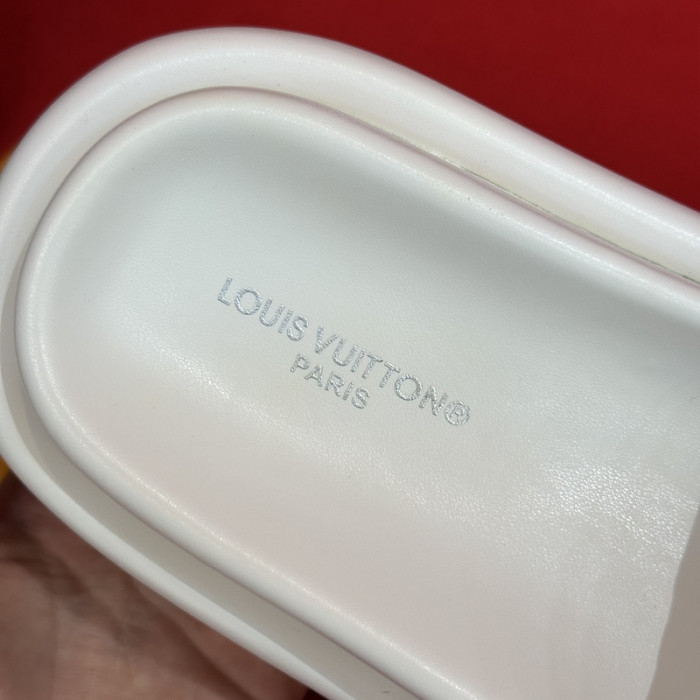 lou1_ton pool pillow comfort mule (eu35-eu40)