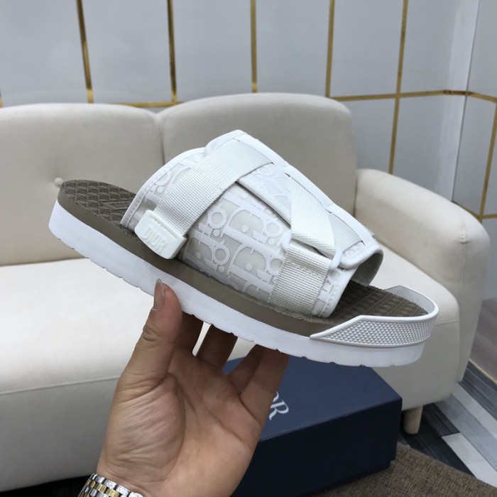 d1or alpha sandal
