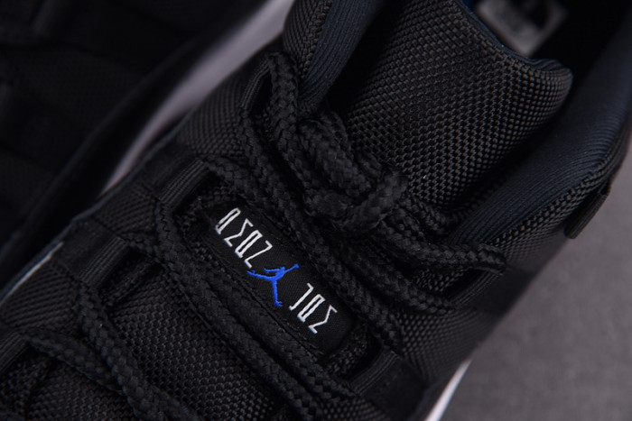 air jordan 11 retro low "space jam" fv5104-004
