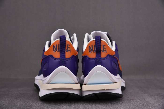 nike vaporwaffle sacai sesame dark iris dd1875-500