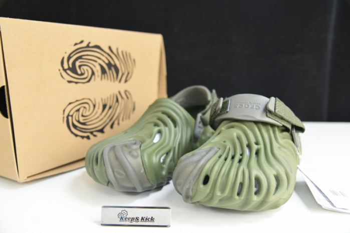 Cr*0*s pollex clog by salehe bembury urchin