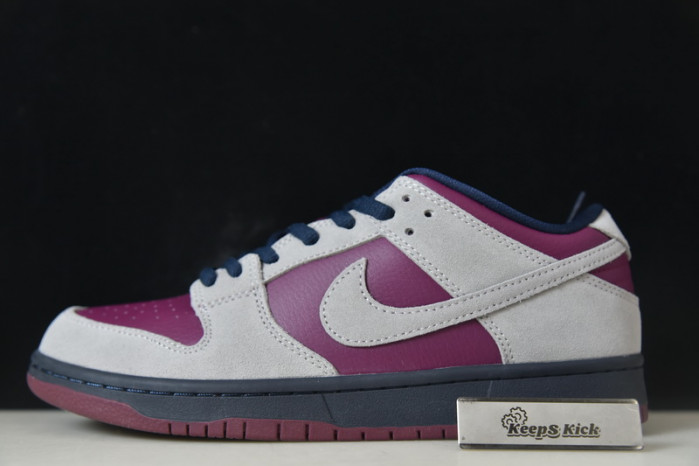 nike dunk low sb ''true berry'' bq6817 001