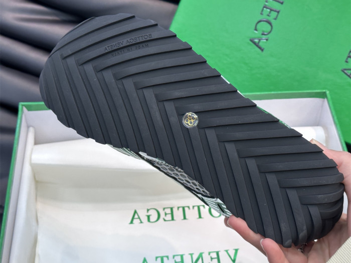 Bo*te*ga ve*ne*ta orbit sneakers